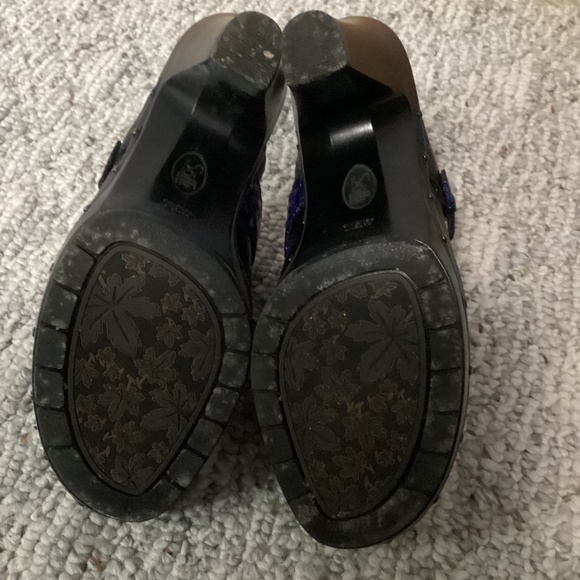 Sofft Leather Clogs - Picture 6 of 7